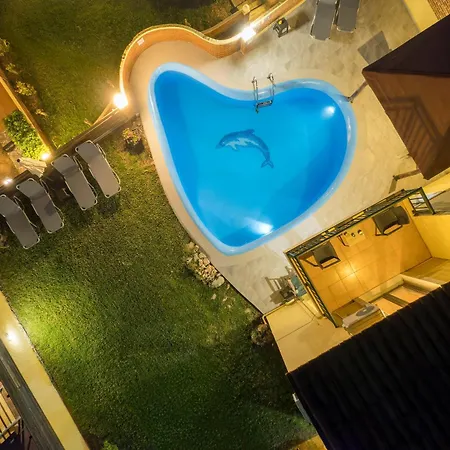 Renia's Villa *